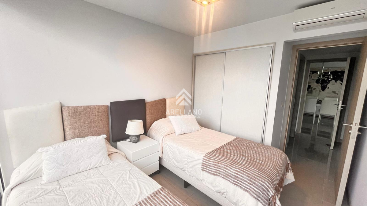 Apartamento ID.5149 - 2 dormitorios vista al mar y garage