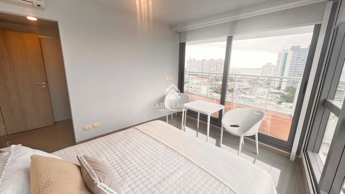 Apartamento ID.5149 - 2 dormitorios vista al mar y garage