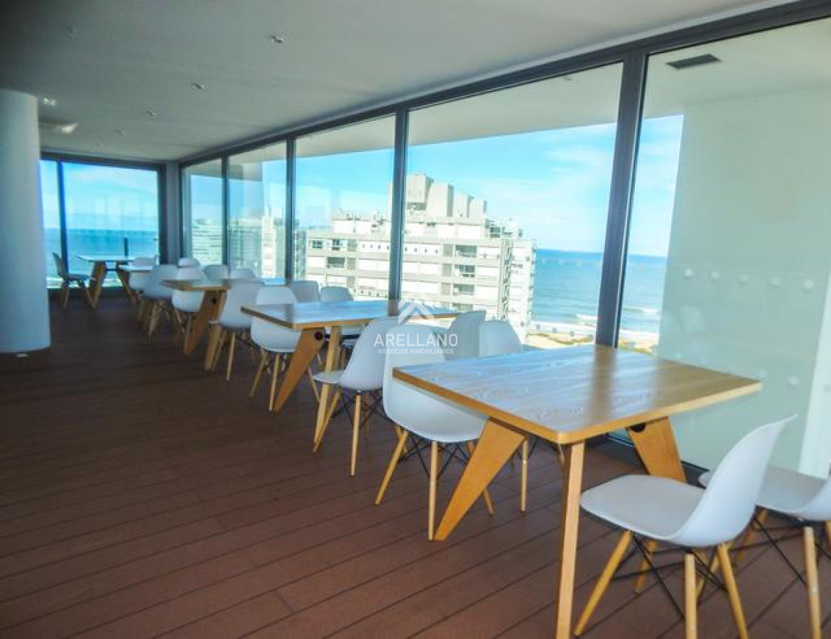 Apartamento ID.5149 - 2 dormitorios vista al mar y garage
