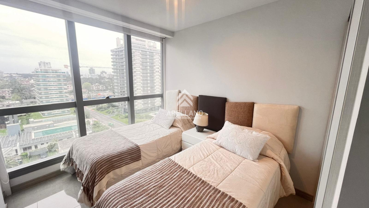 Apartamento ID.5149 - 2 dormitorios vista al mar y garage