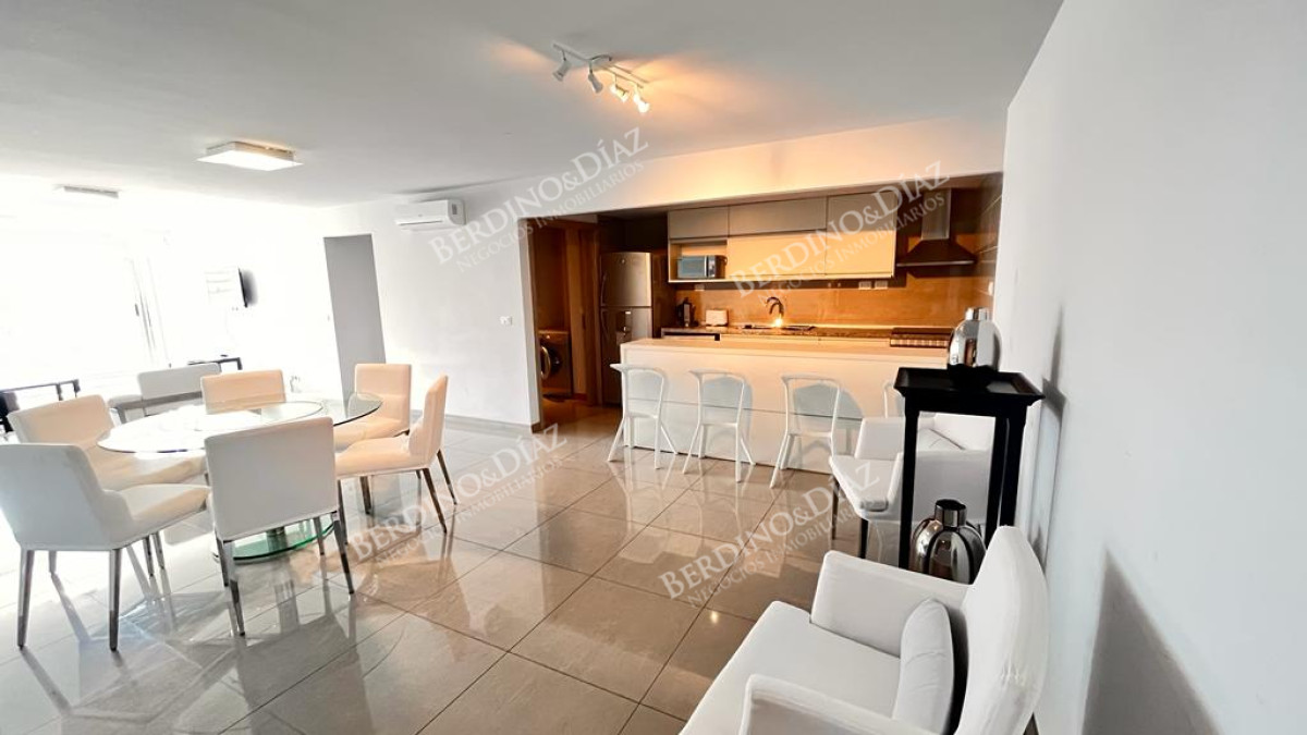 Apartamento ID.3019 - Tres dormitorios con vista al mar 