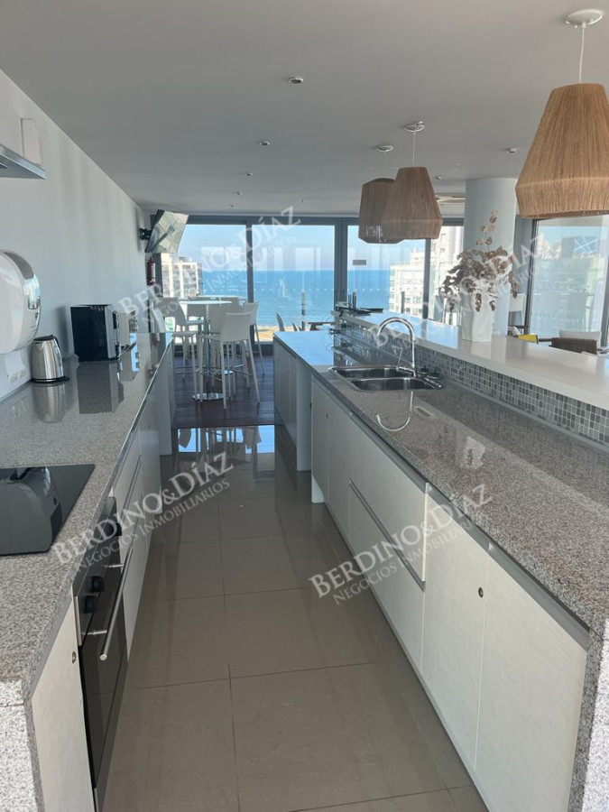 Apartamento ID.3019 - Tres dormitorios con vista al mar 
