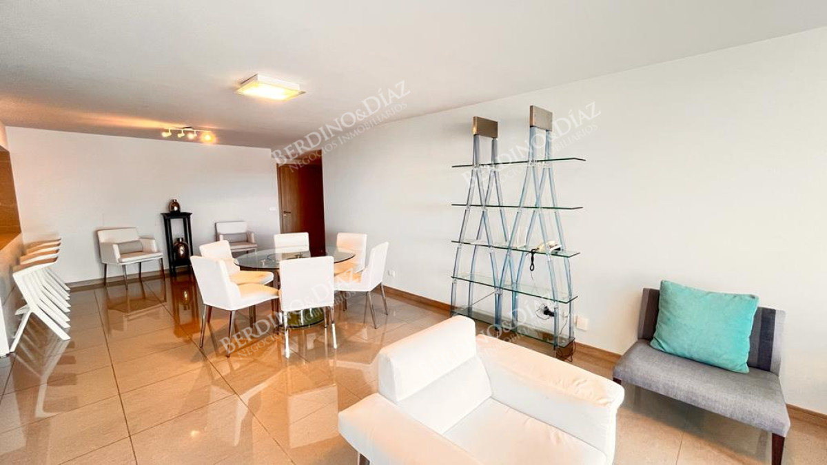 Apartamento ID.3019 - Tres dormitorios con vista al mar 