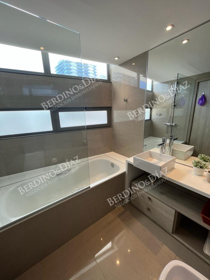 Apartamento ID.1485 - Apartamento en Playa Brava A pasitos del mar.
