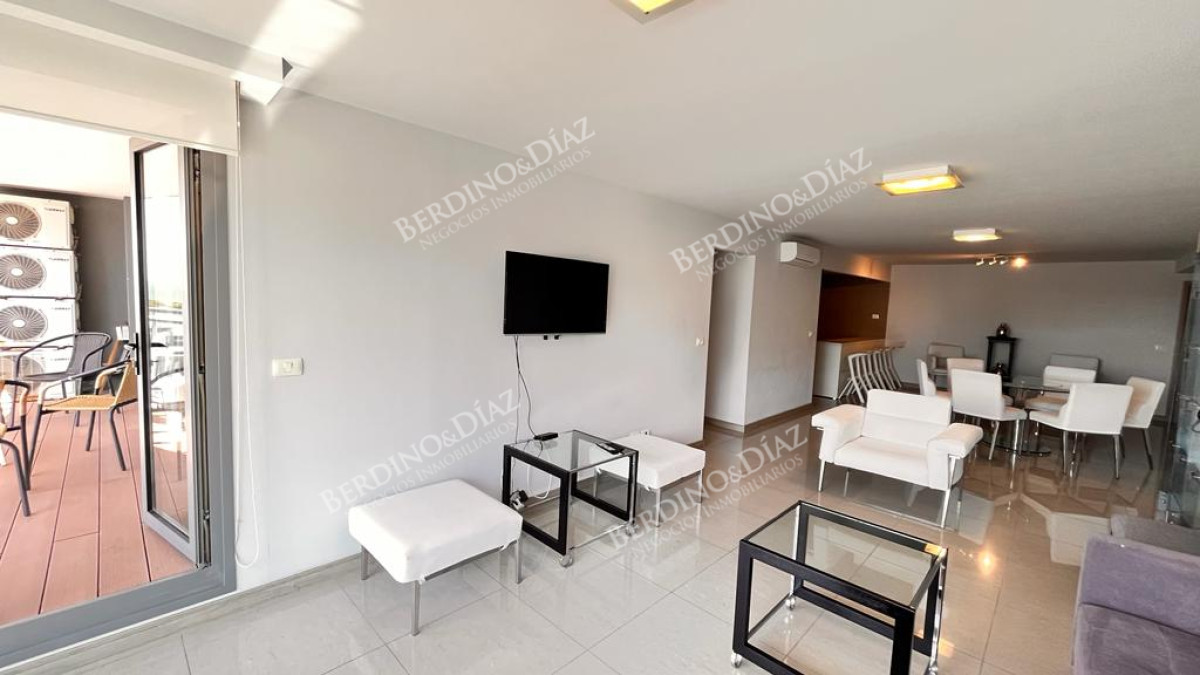 Apartamento ID.3019 - Tres dormitorios con vista al mar 