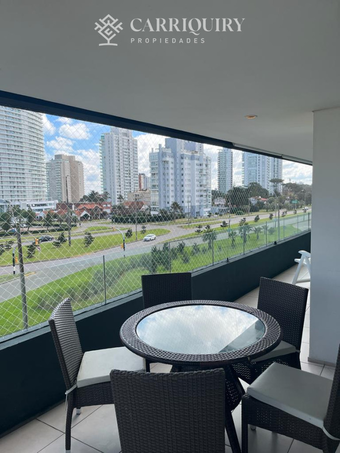 Apartamento ID.9588 -  Tres dormitorios en Playa Mansa