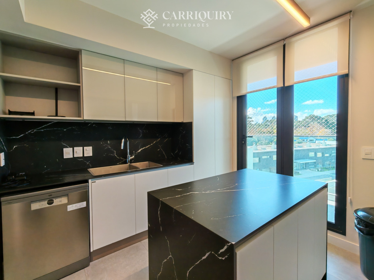 Apartamento ID.10017/Apartamento-de-4-dormitorios-en-Punta-del-Este-frente-al-mar-en-Playa-Brava - Tres dormitorios en suite en torre de alta gamma