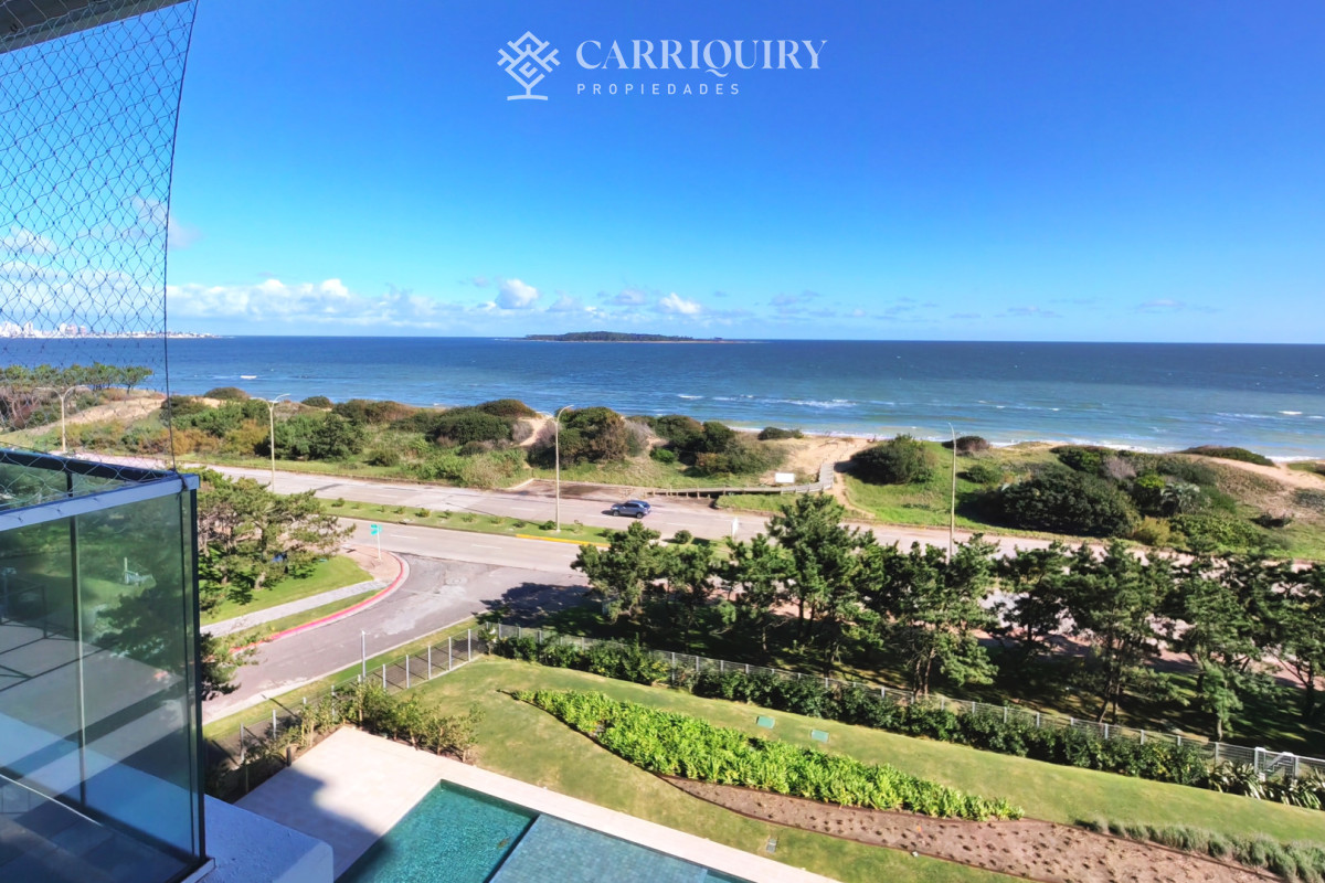 Apartamento ID.10017/Apartamento-de-4-dormitorios-en-Punta-del-Este-frente-al-mar-en-Playa-Brava - Tres dormitorios en suite en torre de alta gamma
