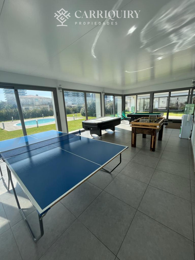 Apartamento ID.4972/Vivir-en-Punta-del-Este-con-su-mayor-confort - Apartamento 3 dormitorios  playa mansa, todos los servicios 