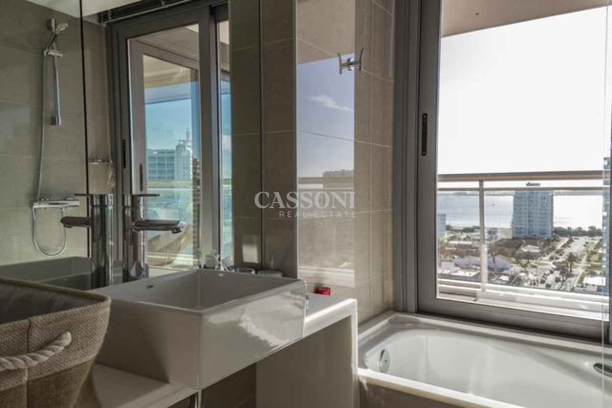 Apartamento ID.1775 - Vista a Playa Mansa y Playa Brava