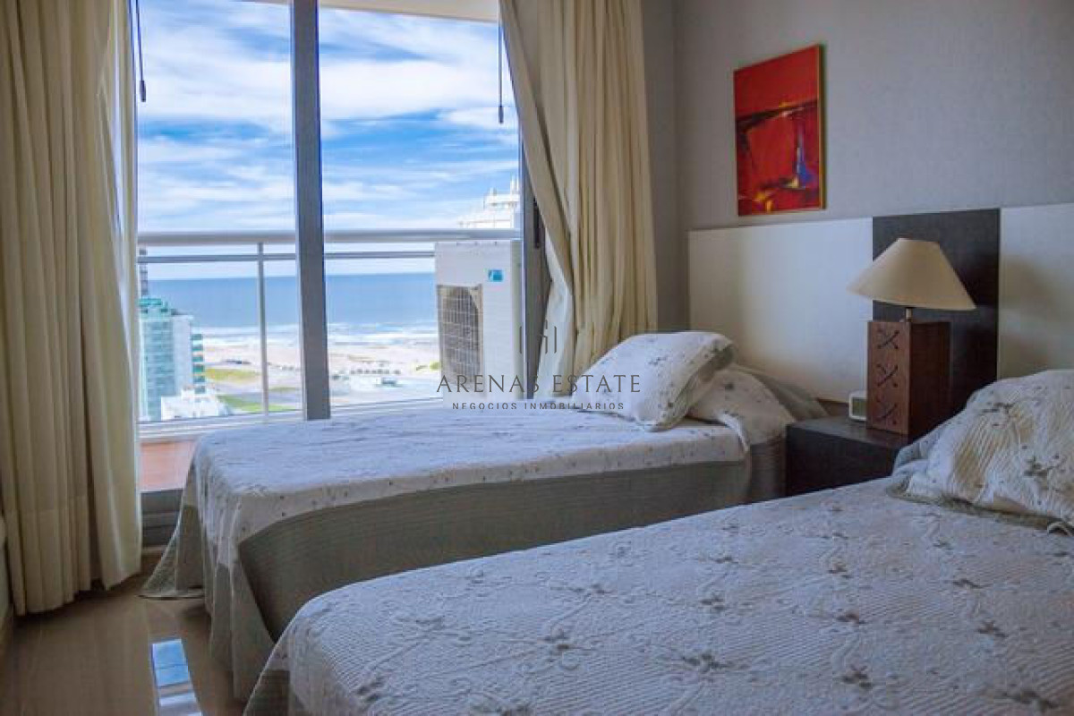 Apartamento ID.2333 - Apartamento de 3 dormitorios en Edificio con amenities , Punta del Este 