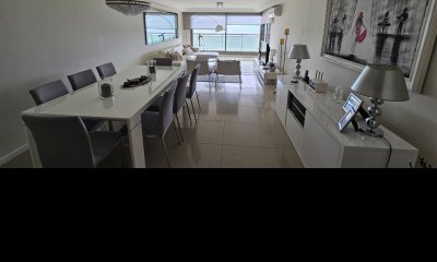 VENTA DE APARTAMENTO DE 3 DORMITORIOS EN BRAVA EN EDIFICIO FRENTE AL MAR