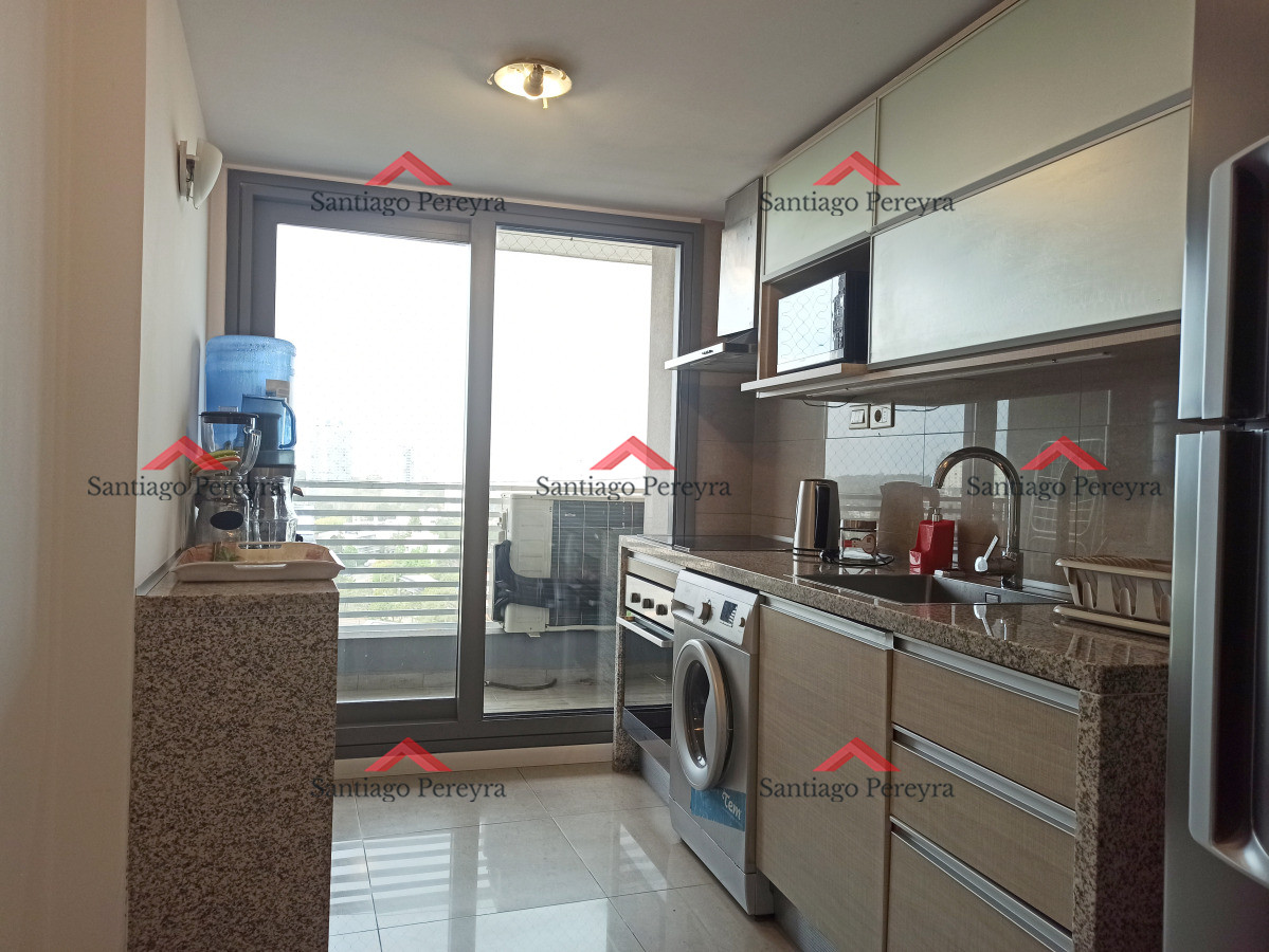 Apartamento ID.16719 - Alquiler temporario piso alto dos dormitorios con vista al mar!!