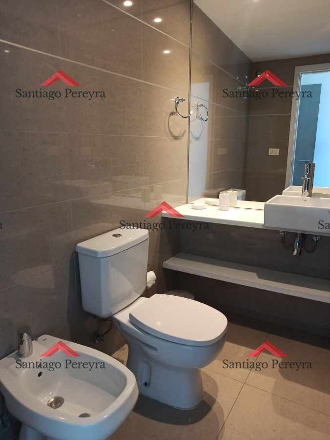 Apartamento ID.16719 - Alquiler temporario piso alto dos dormitorios con vista al mar!!