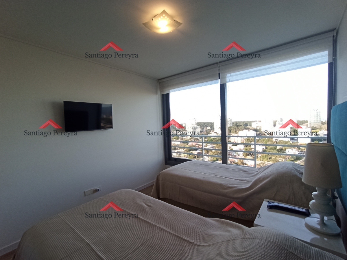 Apartamento ID.16719 - Alquiler temporario piso alto dos dormitorios con vista al mar!!