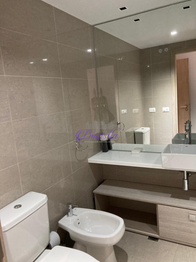 Apartamento ID.376 - Venta Apartamento de 1 dormitorio y medio en Parada 2, Punta del Este