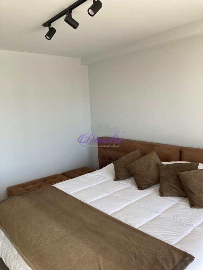 Apartamento ID.376 - Venta Apartamento de 1 dormitorio y medio en Parada 2, Punta del Este