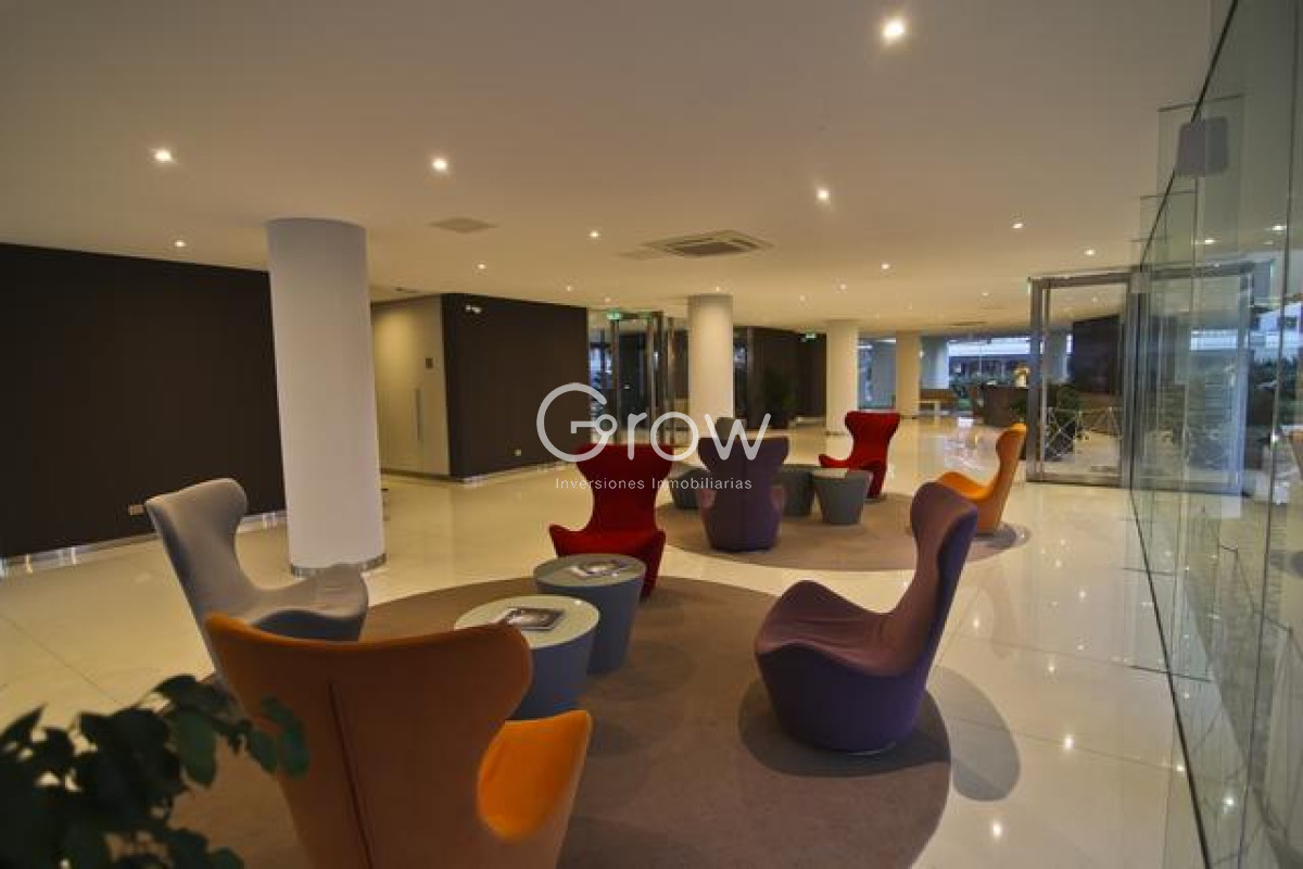 Apartamento ID.2433 - Vista a Playa Mansa con piscina olímpica