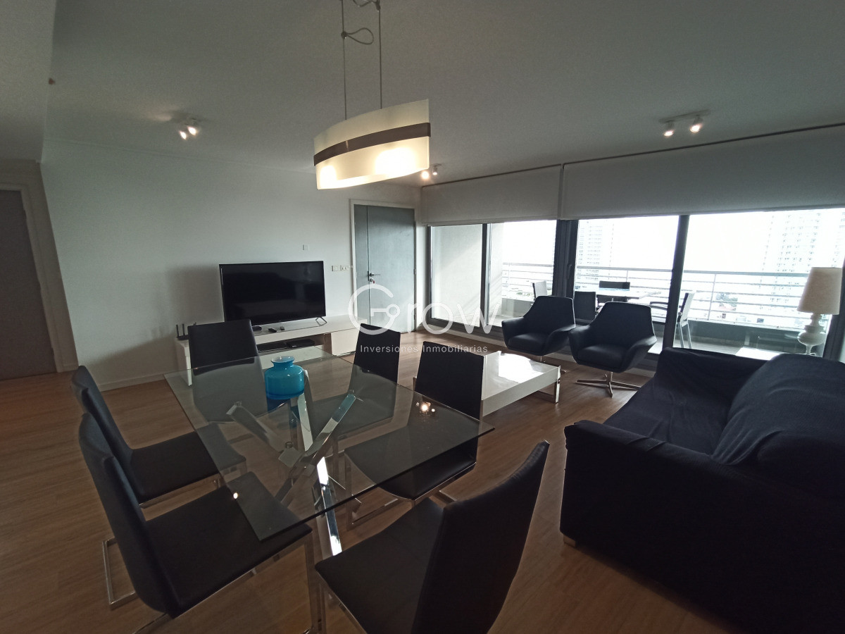 Apartamento ID.3370 - Piso alto en Playa Mansa, torre moderna y con servicios