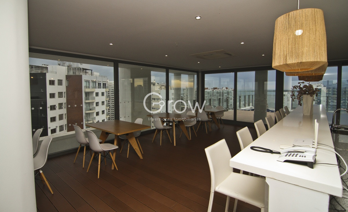 Apartamento ID.2433 - Vista a Playa Mansa con piscina olímpica