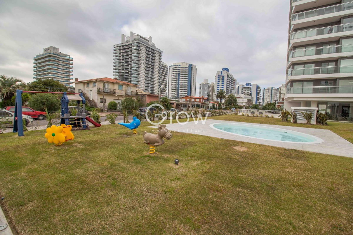 Apartamento ID.2433 - Vista a Playa Mansa con piscina olímpica