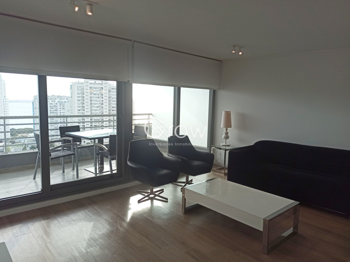 Apartamento ID.3370 - Piso alto en Playa Mansa, torre moderna y con servicios