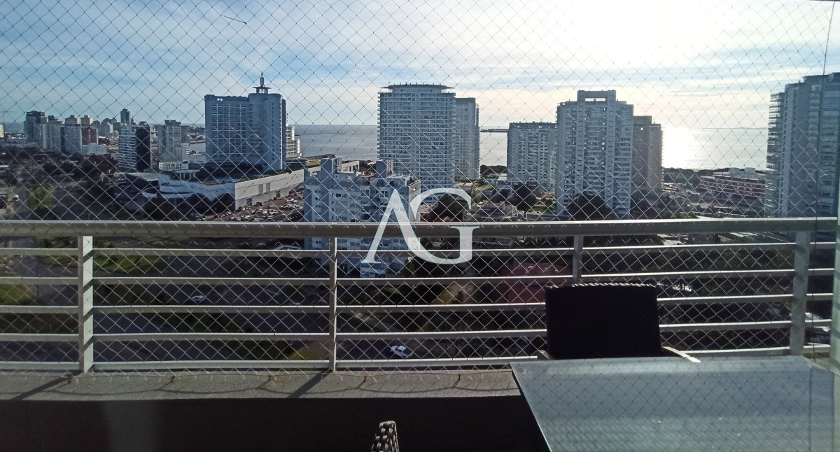 Apartamento ID.579 - Dos dormitorios con vista al mar