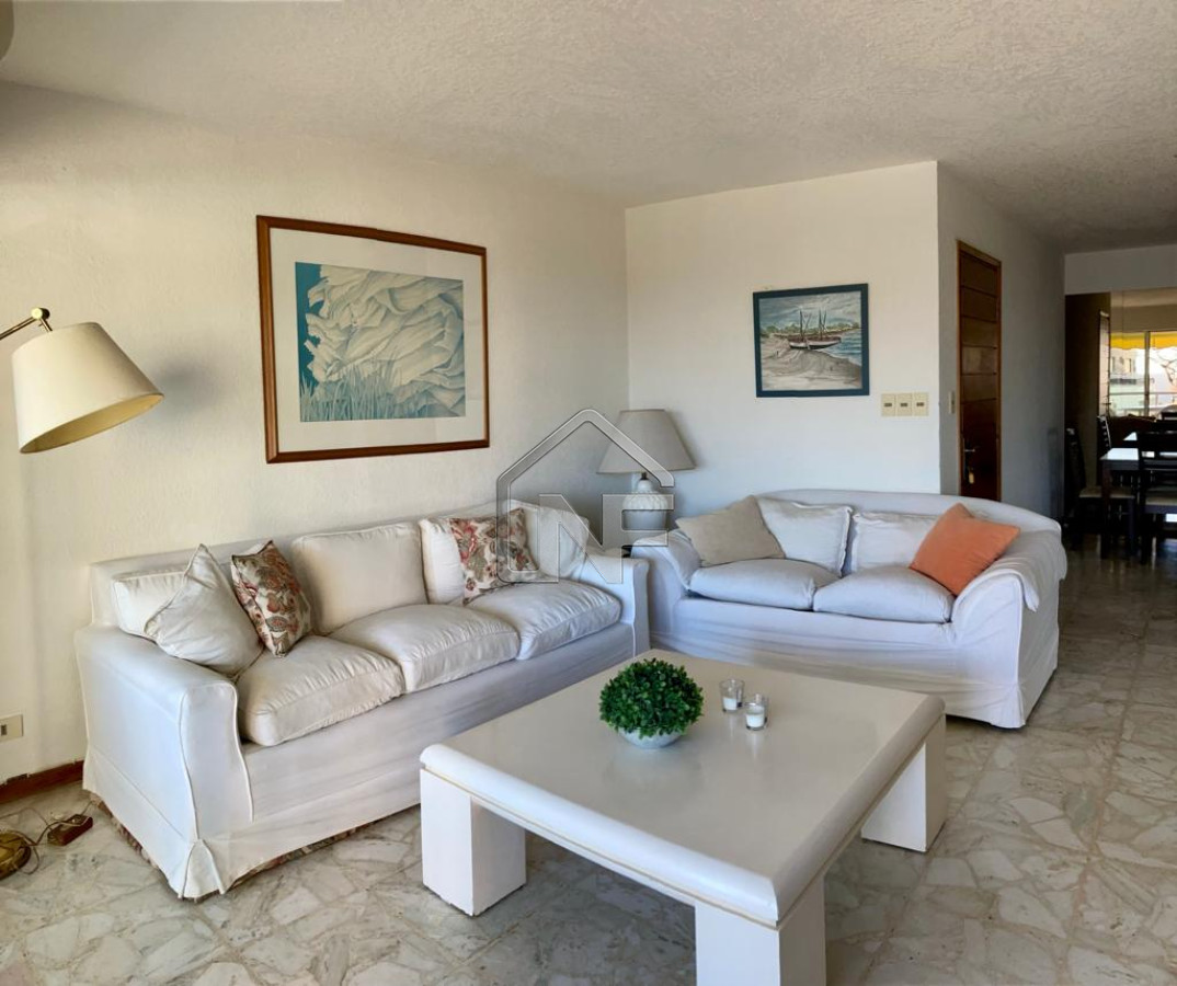 Apartamento ID.83 - Tres dormitorios con vista al mar