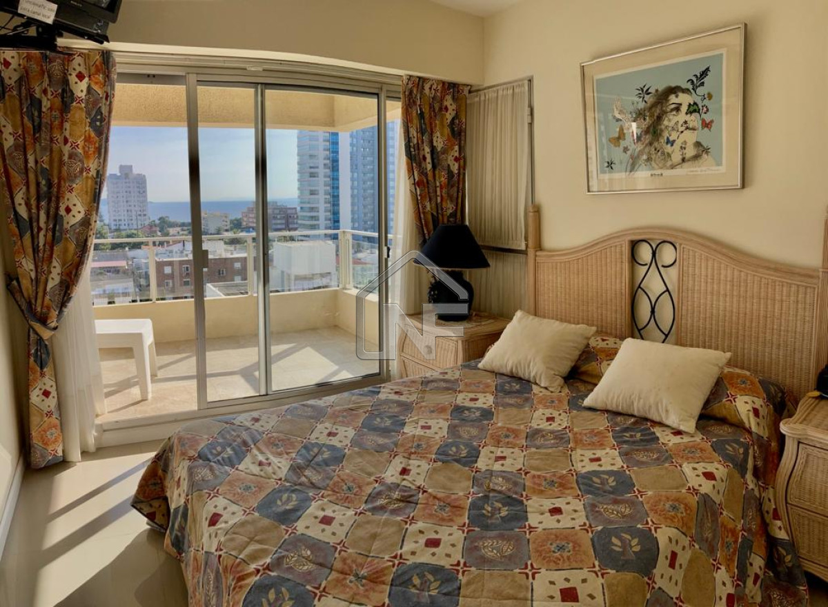 Apartamento ID.82 - Tres dormitorios con vista a Playa Mansa