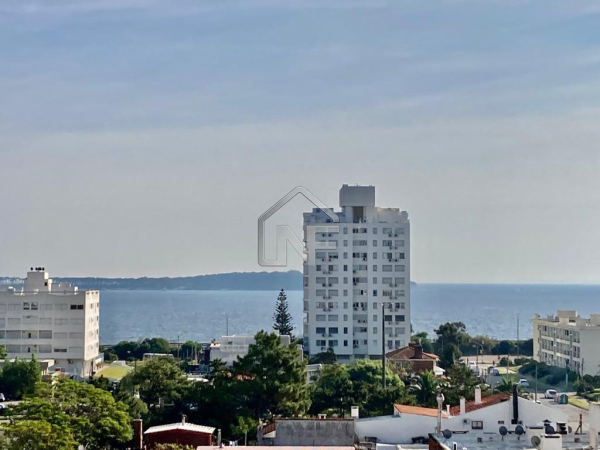Apartamento ID.82 - Tres dormitorios con vista a Playa Mansa