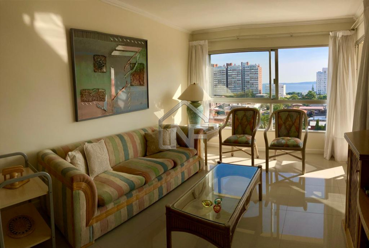 Apartamento ID.82 - Tres dormitorios con vista a Playa Mansa