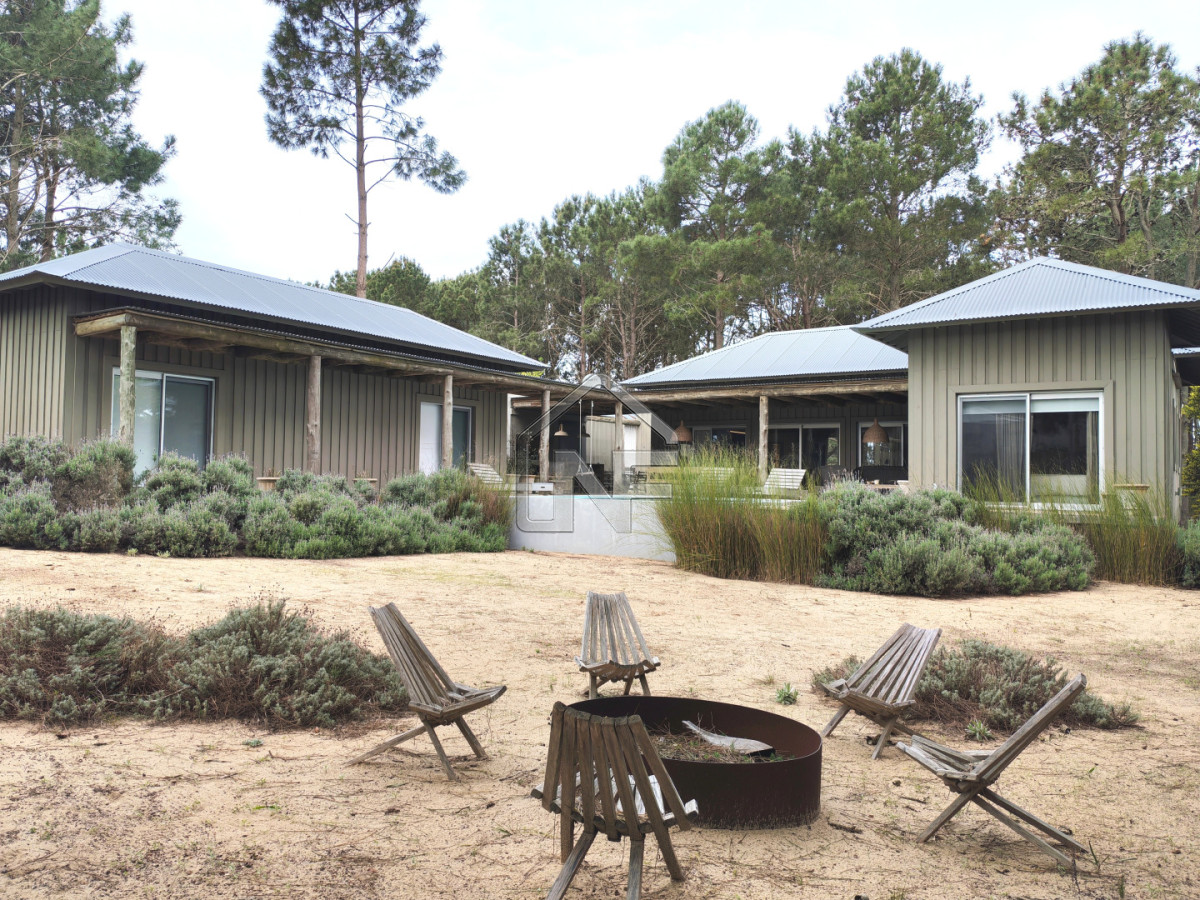 Casa ID.173 - Casa de cuatro dormitorios en Jose Ignacio para venta y alquiler