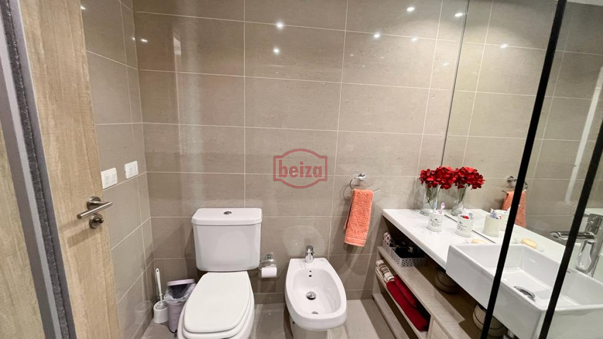 Apartamento ID.165944/Pda-2-Playa-Brava--2-dormitorios-en-suite,-amplio - Vista directa al mar. Torre de alta gama