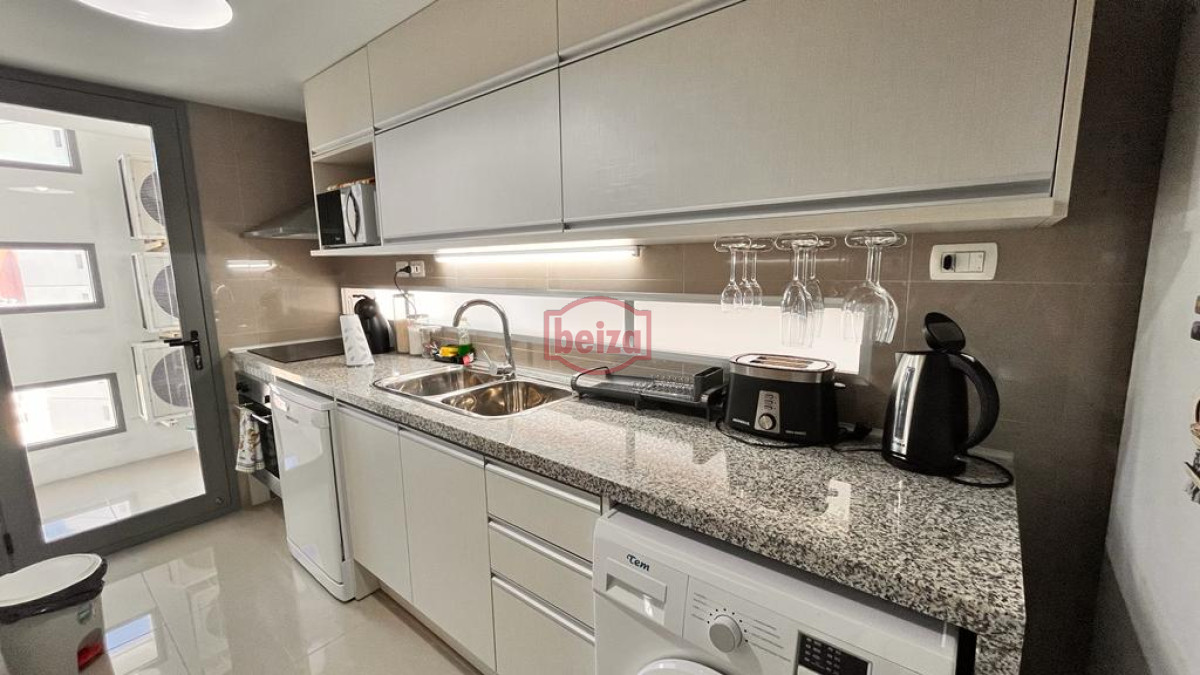 Apartamento ID.165944/Pda-2-Playa-Brava--2-dormitorios-en-suite,-amplio - Vista directa al mar. Torre de alta gama