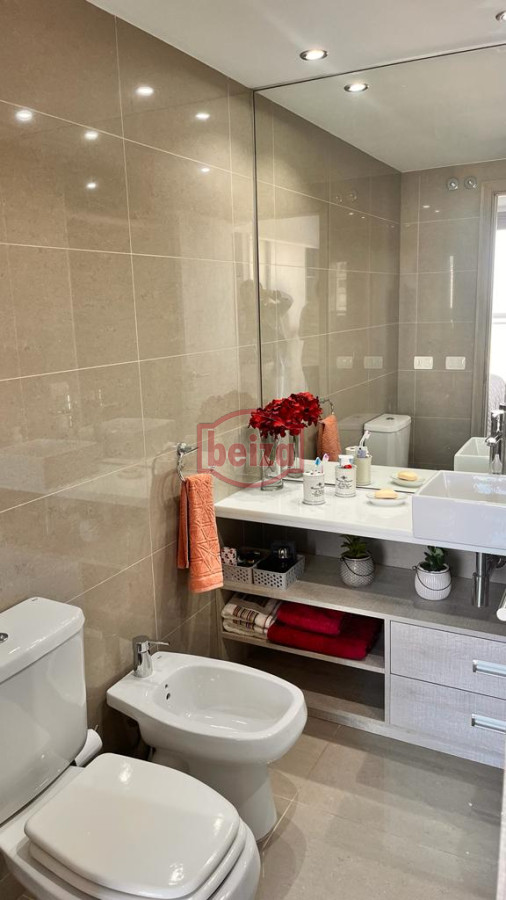 Apartamento ID.165944/Pda-2-Playa-Brava--2-dormitorios-en-suite,-amplio - Vista directa al mar. Torre de alta gama