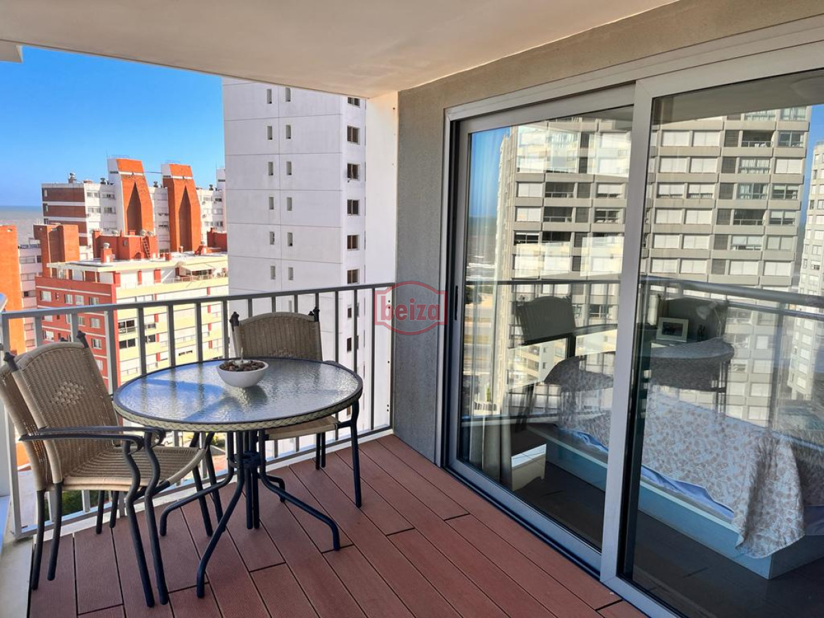 Apartamento ID.165944/Pda-2-Playa-Brava--2-dormitorios-en-suite,-amplio - Vista directa al mar. Torre de alta gama