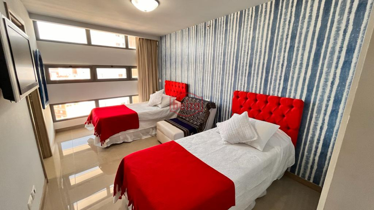 Apartamento ID.165944/Pda-2-Playa-Brava--2-dormitorios-en-suite,-amplio - Vista directa al mar. Torre de alta gama