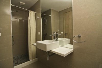 Un dormitorio con vista a Playa Brava - MYD1160A