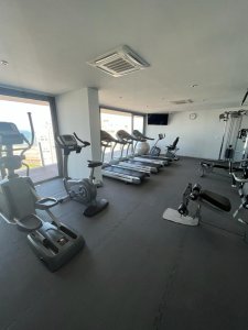 Un dormitorio con vista a Playa Brava - MYD1160A