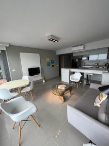 Un dormitorio con vista a Playa Brava - MYD1160A