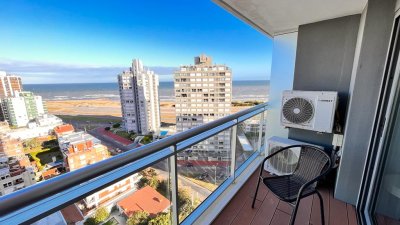 Un dormitorio con vista a Playa Brava - MYD1160A