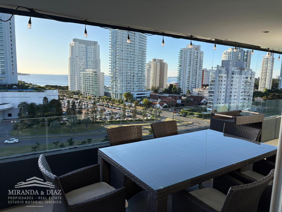 Tres dormitorios con vista al mar - MYD3299A