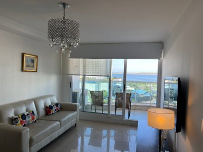 Tres dormitorios con vista al mar