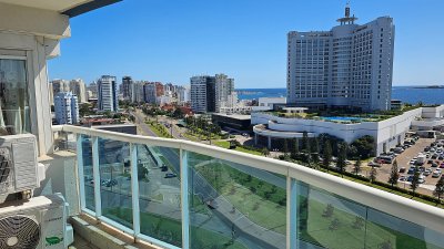 Hermoso apartamento con vista al mar