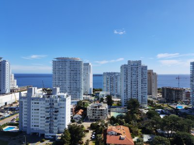 Dos dormitorios con vista al mar