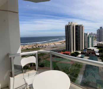 Frente a Playa Brava