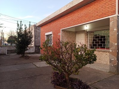 Amplia casa en Maldonado con muy buena luz