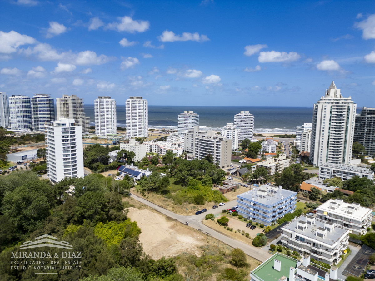 Lote a pocas cuadras del mar para edificacion en altura - MYD3456T
