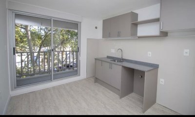 Vendo con renta 1dormitorio y garaje en Aguada