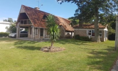 Venta Casa 4 Dormitorios 4 Baños Cerca de la Playa en San Luis